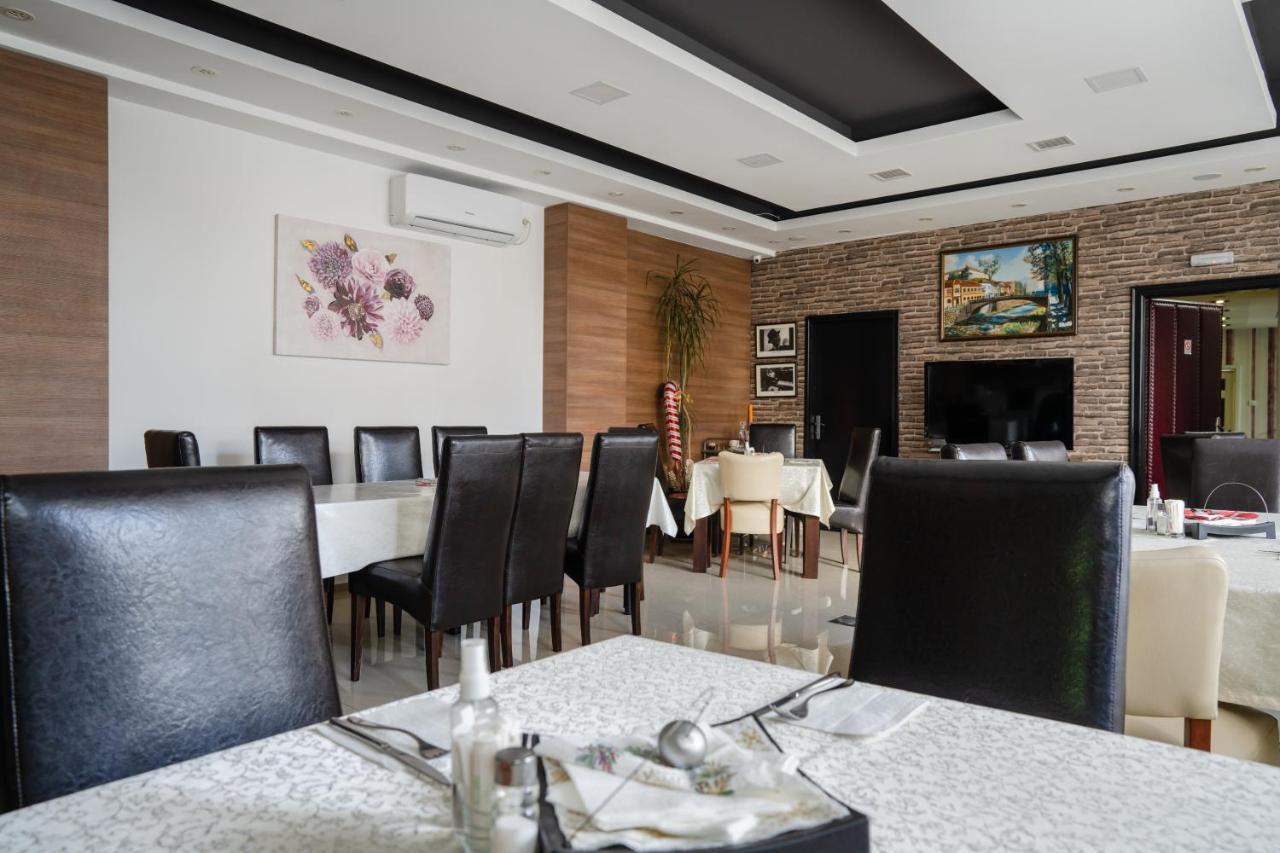 Garni Hotel 018 In Nis Ngoại thất bức ảnh