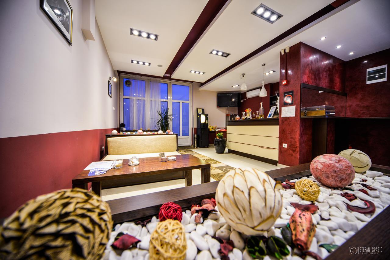 Garni Hotel 018 In Nis Ngoại thất bức ảnh