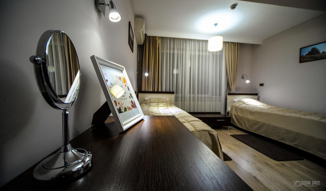 Garni Hotel 018 In Nis Ngoại thất bức ảnh