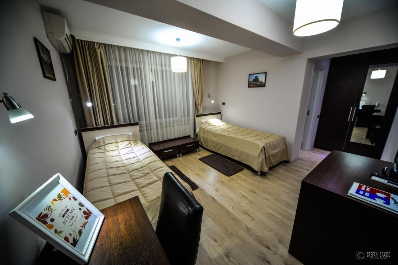 Garni Hotel 018 In Nis Ngoại thất bức ảnh