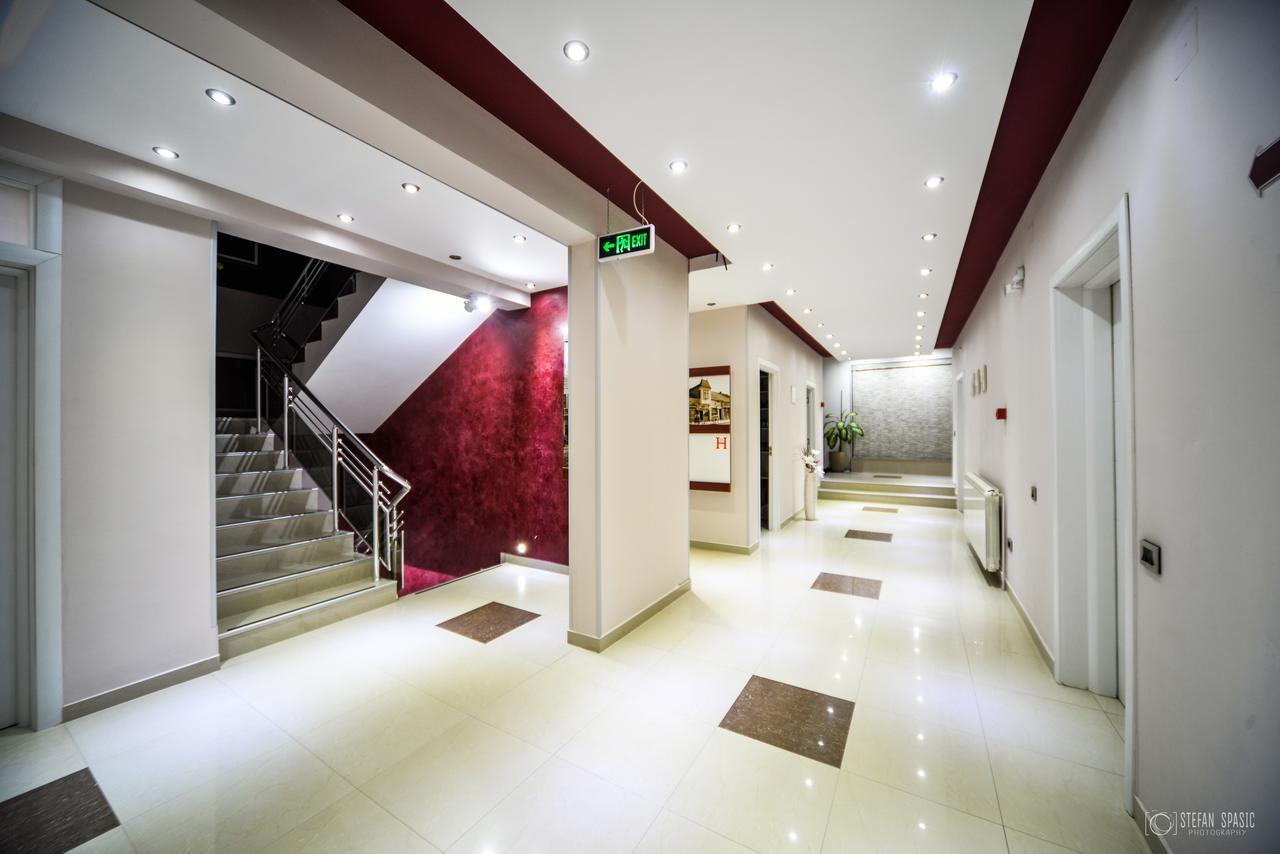 Garni Hotel 018 In Nis Ngoại thất bức ảnh