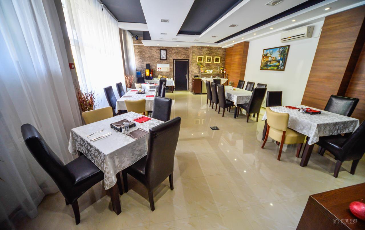 Garni Hotel 018 In Nis Ngoại thất bức ảnh
