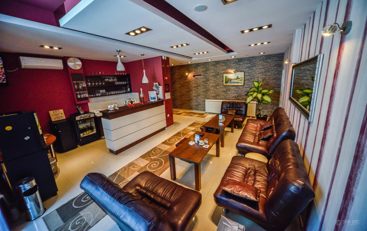 Garni Hotel 018 In Nis Ngoại thất bức ảnh